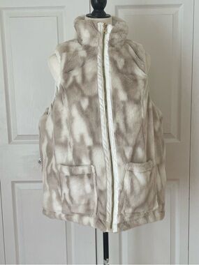 weekend routine Women's Reversible Vest Ivory Faux Fur Sherpa Quilted NWOT Sz XL